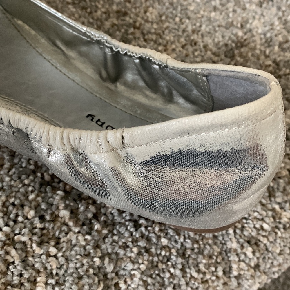 “Golden Girl” Jeweled Silver Ballet Flats - Picture 8 of 10